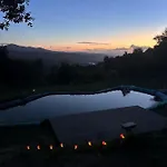 Monkey Tiny Barnhouse With Amazing Views At Zevariclub! Folhadosa