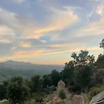 Holiday home Monkey Tiny Barnhouse With Amazing Views At Zevariclub! Folhadosa