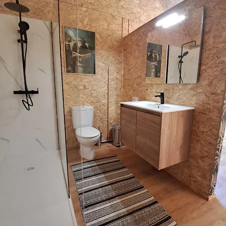 Monkey Tiny Barnhouse With Amazing Views At Zevariclub!