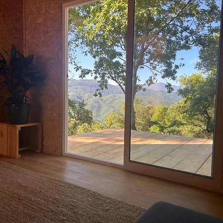 בית נופש Monkey Tiny Barnhouse With Amazing Views At Zevariclub! Folhadosa