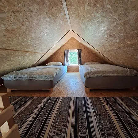 בית נופש Monkey Tiny Barnhouse With Amazing Views At Zevariclub! *