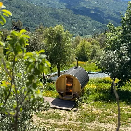 Monkey Tiny Barnhouse With Amazing Views At Zevariclub! * Folhadosa