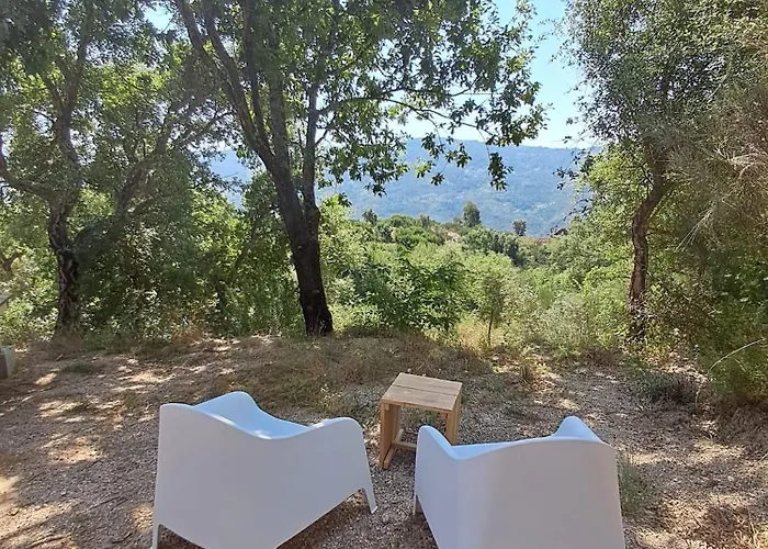 Monkey Tiny Barnhouse With Amazing Views At Zevariclub! Folhadosa