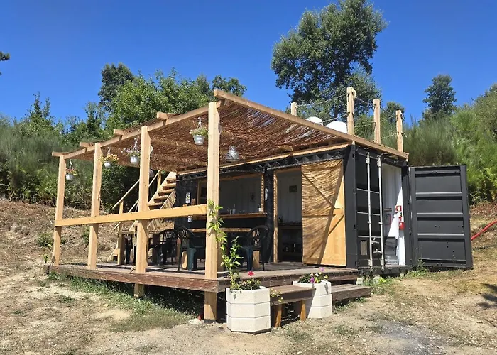 Casa de Férias Monkey Tiny Barnhouse With Amazing Views At Zevariclub!