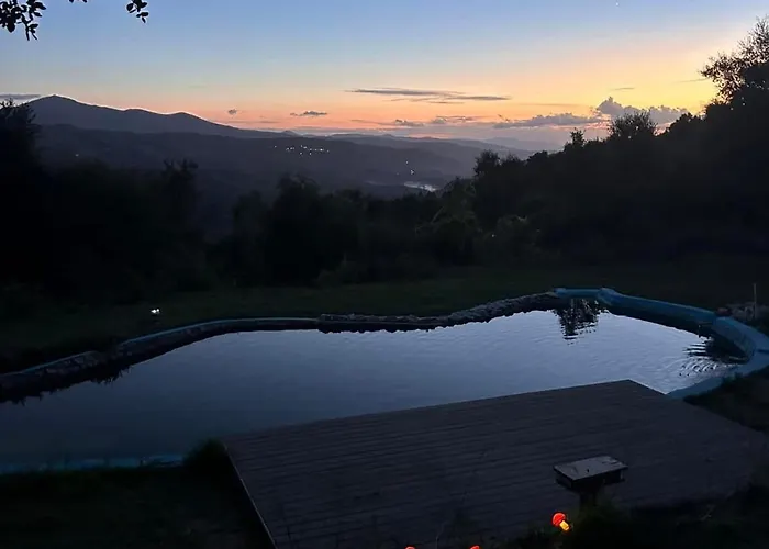 Monkey Tiny Barnhouse With Amazing Views At Zevariclub! Folhadosa