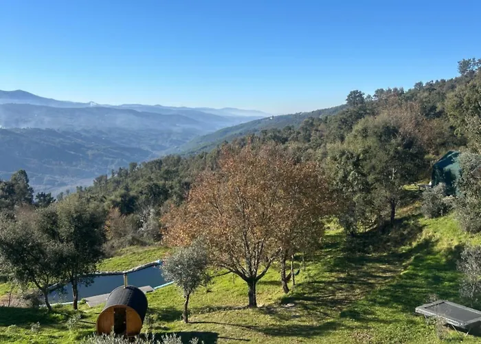בית נופש Monkey Tiny Barnhouse With Amazing Views At Zevariclub! Folhadosa