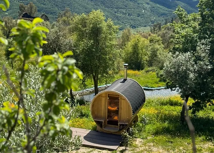 Monkey Tiny Barnhouse With Amazing Views At Zevariclub! * Folhadosa