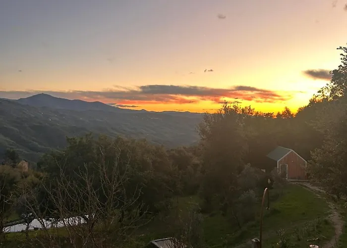 בית נופש Monkey Tiny Barnhouse With Amazing Views At Zevariclub! Folhadosa