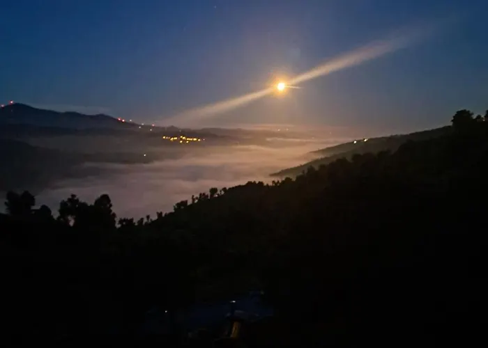 Monkey Tiny Barnhouse With Amazing Views At Zevariclub! Casa de Férias Folhadosa