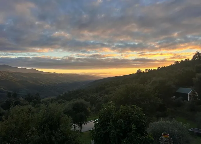 Monkey Tiny Barnhouse With Amazing Views At Zevariclub! Folhadosa